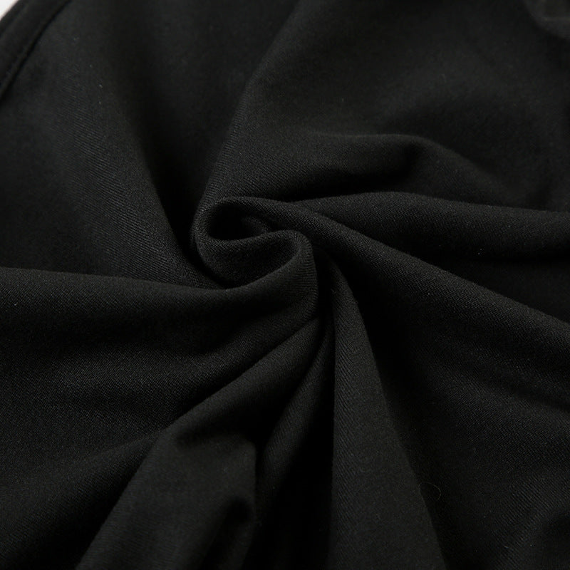 Blusa preta assimétrica - Look urbano com ombros à mostra e amarração na cintura | Frete grátis | Pagamentos em criptomoedas